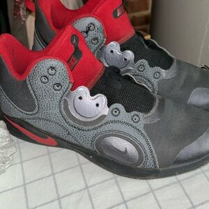 Men’s Nike Shoes Sizee 11